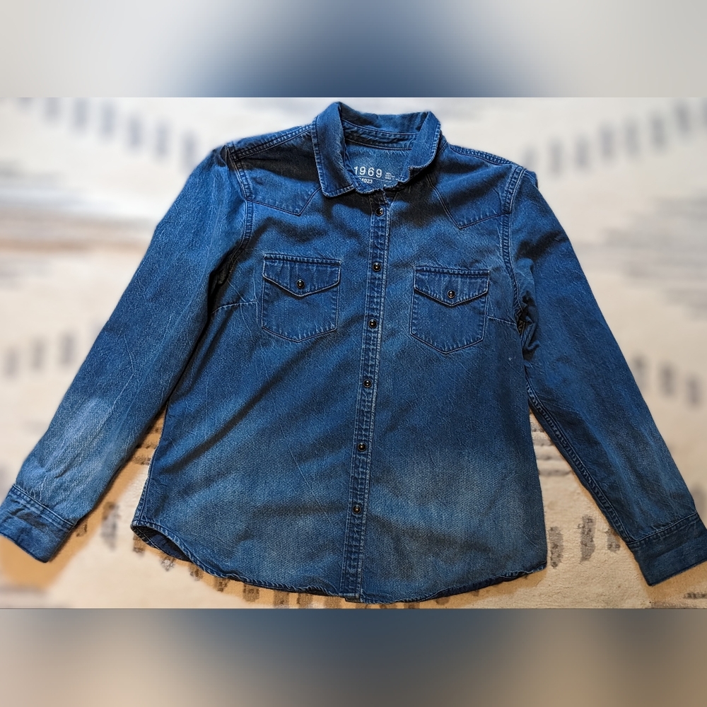 Medium Blue Denim Button up, Long Sleeve Shirt, Distressed. GAP size Large